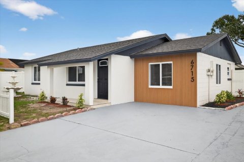 House in Tampa, Florida 4 bedrooms, 114.83 sq.m. № 1835815 - photo 10