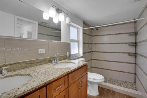 Villa ou maison à louer à Hollywood, Floride: 3 chambres, 92.72 m2 № 1994145 - photo 16