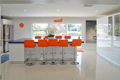 Снять в аренду виллу или дом в Хайалиа, Флорида 2 спальни, 167.41м2, № 1991530 - фото 4