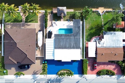 Снять в аренду виллу или дом в Хайалиа, Флорида 2 спальни, 167.41м2, № 1991530 - фото 25