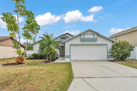 House in Lakeland, Florida 3 bedrooms, 143.63 sq.m. № 1681920 - photo 1