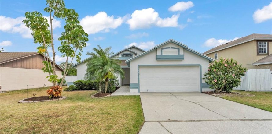 House in Lakeland, Florida 3 bedrooms, 143.63 sq.m. № 1681920