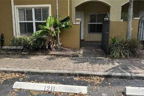 Condominio en venta en Tamarac, Florida, 3 dormitorios, 142.7 m2 № 1990864 - foto 1