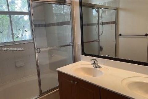 Condominio en venta en Tamarac, Florida, 3 dormitorios, 142.7 m2 № 1990864 - foto 7