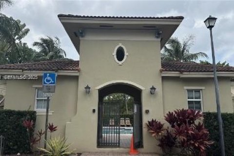 Condominio en venta en Tamarac, Florida, 3 dormitorios, 142.7 m2 № 1990864 - foto 10