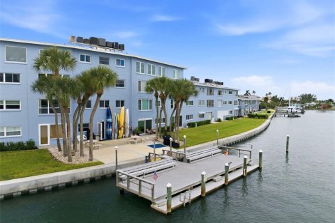 Condominio en venta en Treasure Island, Florida, 2 dormitorios, 115.66 m2 № 2396520 - foto 9
