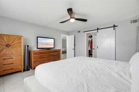 Condominio en venta en Treasure Island, Florida, 2 dormitorios, 115.66 m2 № 2396520 - foto 14