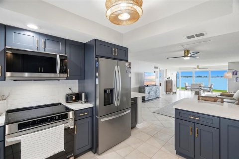 Condominio en venta en Treasure Island, Florida, 2 dormitorios, 115.66 m2 № 2396520 - foto 6