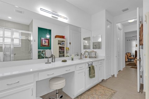 House in Port St. Lucie, Florida 3 bedrooms, 162.86 sq.m. № 2409237 - photo 24