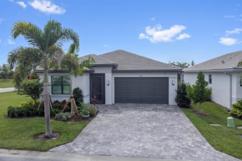 House in Port St. Lucie, Florida 3 bedrooms, 162.86 sq.m. № 2409237
