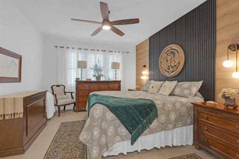 House in Port St. Lucie, Florida 3 bedrooms, 162.86 sq.m. № 2409237 - photo 18
