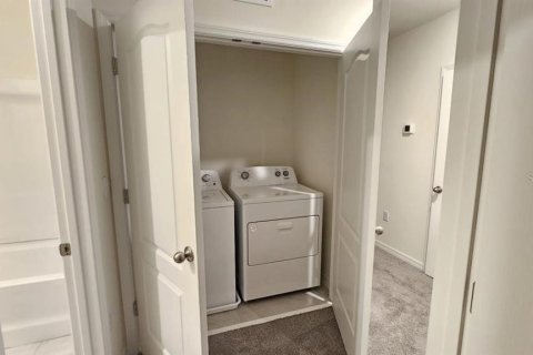 Townhouse in Davenport, Florida 3 bedrooms, 138.24 sq.m. № 2197205 - photo 7