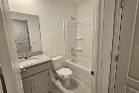 Townhouse in Davenport, Florida 3 bedrooms, 138.24 sq.m. № 2197205 - photo 11