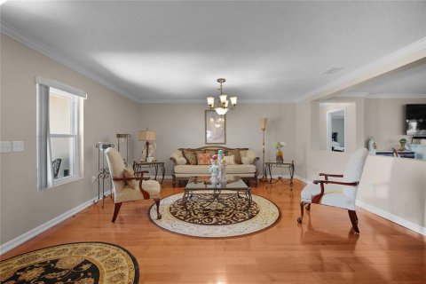House in Apopka, Florida 3 bedrooms, 198.9 sq.m. № 2361355 - photo 8