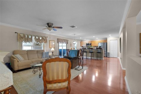 House in Apopka, Florida 3 bedrooms, 198.9 sq.m. № 2361355 - photo 9