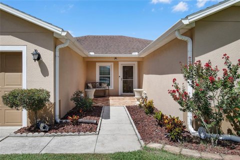 House in Apopka, Florida 3 bedrooms, 198.9 sq.m. № 2361355 - photo 3
