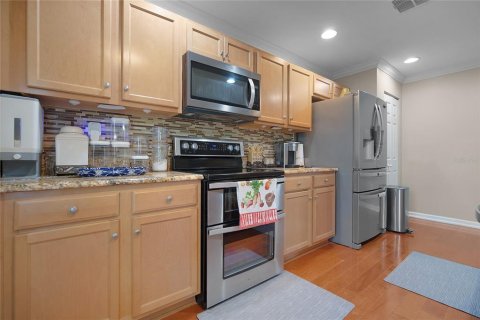 House in Apopka, Florida 3 bedrooms, 198.9 sq.m. № 2361355 - photo 12