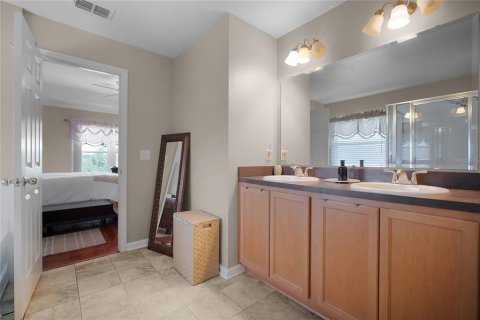 House in Apopka, Florida 3 bedrooms, 198.9 sq.m. № 2361355 - photo 27