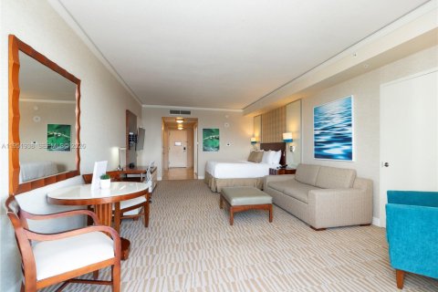 Condominio en venta en Sunny Isles Beach, Florida, 61.69 m2 № 2006092 - foto 5