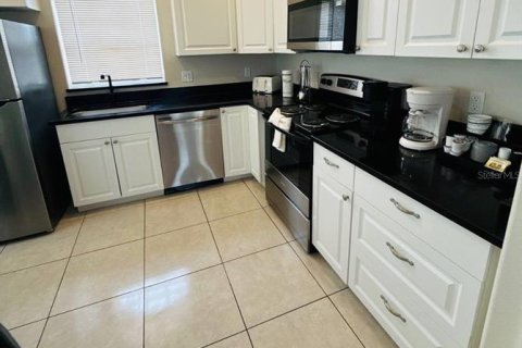 House in Kissimmee, Florida 4 bedrooms, 161.65 sq.m. № 1765334 - photo 6