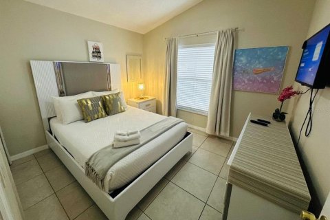 House in Kissimmee, Florida 4 bedrooms, 161.65 sq.m. № 1765334 - photo 12