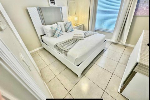 House in Kissimmee, Florida 4 bedrooms, 161.65 sq.m. № 1765334 - photo 13