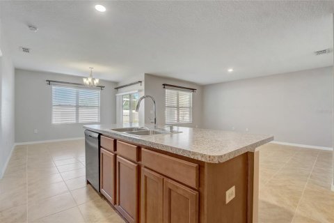 House in Eagle Lake, Florida 3 bedrooms, 159.61 sq.m. № 1687142 - photo 7