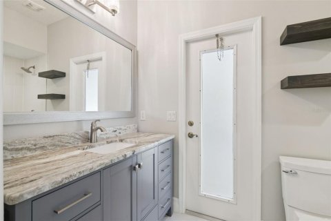 House in Windermere, Florida 5 bedrooms, 284.65 sq.m. № 2208742 - photo 27