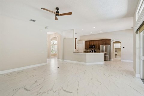 House in Windermere, Florida 5 bedrooms, 284.65 sq.m. № 2208742 - photo 14