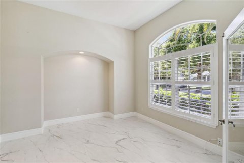 House in Windermere, Florida 5 bedrooms, 284.65 sq.m. № 2208742 - photo 10