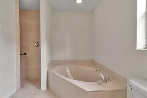 Villa ou maison à vendre à North Port, Floride: 3 chambres, 172.98 m2 № 1903050 - photo 18