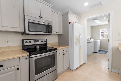 Villa ou maison à vendre à North Port, Floride: 3 chambres, 172.98 m2 № 1903050 - photo 13