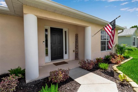 Villa ou maison à vendre à North Port, Floride: 3 chambres, 172.98 m2 № 1903050 - photo 2