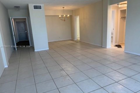 Copropriété à louer à Bay Harbor Islands, Floride: 1 chambre, 96.62 m2 № 1656481 - photo 5