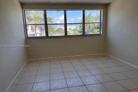 Copropriété à louer à Bay Harbor Islands, Floride: 1 chambre, 96.62 m2 № 1656481 - photo 10