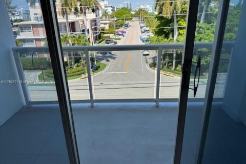 Copropriété à louer à Bay Harbor Islands, Floride: 1 chambre, 96.62 m2 № 1656481 - photo 30