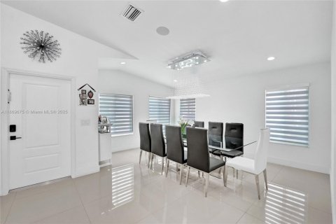 Casa en venta en Davie, Florida, 4 dormitorios, 180.97 m2 № 1979417 - foto 18