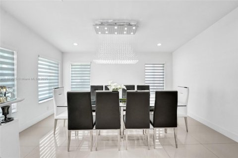 Casa en venta en Davie, Florida, 4 dormitorios, 180.97 m2 № 1979417 - foto 16