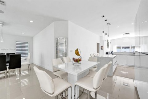 Casa en venta en Davie, Florida, 4 dormitorios, 180.97 m2 № 1979417 - foto 21