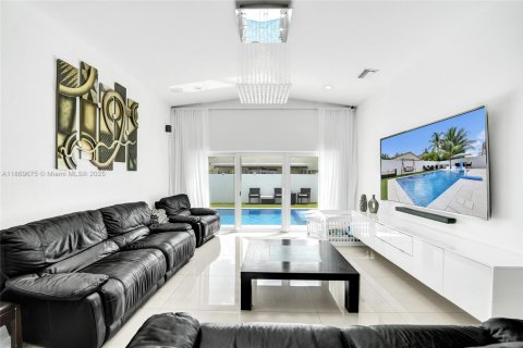 Casa en venta en Davie, Florida, 4 dormitorios, 180.97 m2 № 1979417 - foto 29