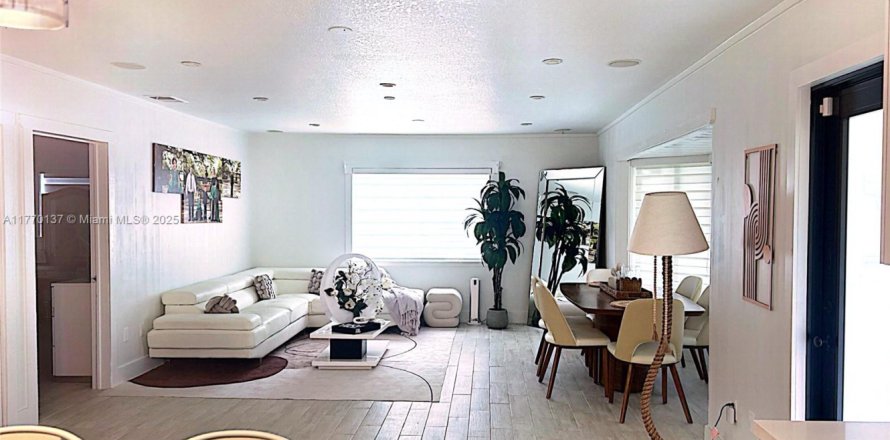 Casa en Homestead, Florida 3 dormitorios, 156.08 m2 № 1865764