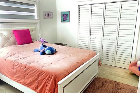 Casa en venta en Homestead, Florida, 3 dormitorios, 156.08 m2 № 1865764 - foto 5