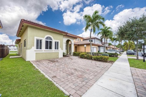 House in Homestead, Florida 3 bedrooms, 111.48 sq.m. № 1752671 - photo 26