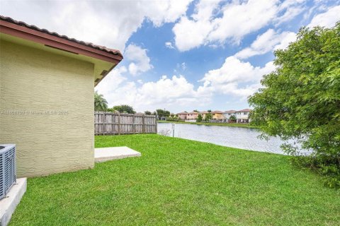 House in Homestead, Florida 3 bedrooms, 111.48 sq.m. № 1752671 - photo 30
