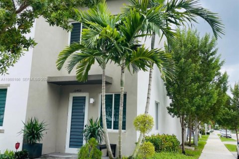 Townhouse in LANDMARK in Doral, Florida 4 bedrooms, 168.34 sq.m. № 2064144 - photo 5