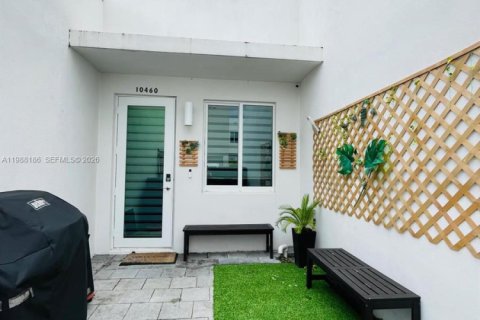 Townhouse in LANDMARK in Doral, Florida 4 bedrooms, 168.34 sq.m. № 2064144 - photo 7