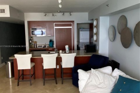 Condominio en venta en Hallandale Beach, Florida, 1 dormitorio, 78.41 m2 № 1715651 - foto 13
