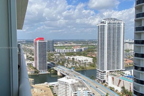 Condominio en venta en Hallandale Beach, Florida, 1 dormitorio, 78.41 m2 № 1715651 - foto 15