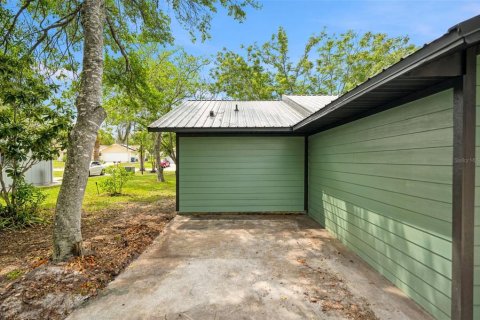 House in Weeki Wachee, Florida 3 bedrooms, 124.49 sq.m. № 2208286 - photo 29