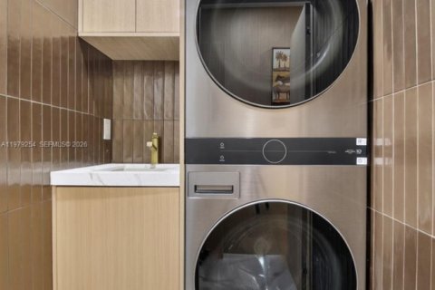 Condo in Boynton Beach, Florida, 2 bedrooms  № 2046159 - photo 16